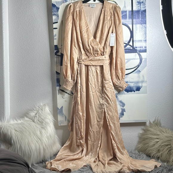 Aura Dresses & Skirts - Aura long dress size S